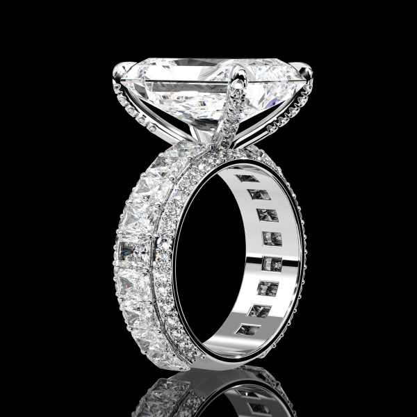 9 carat Radiant Cut Diamond Ring - Image 3